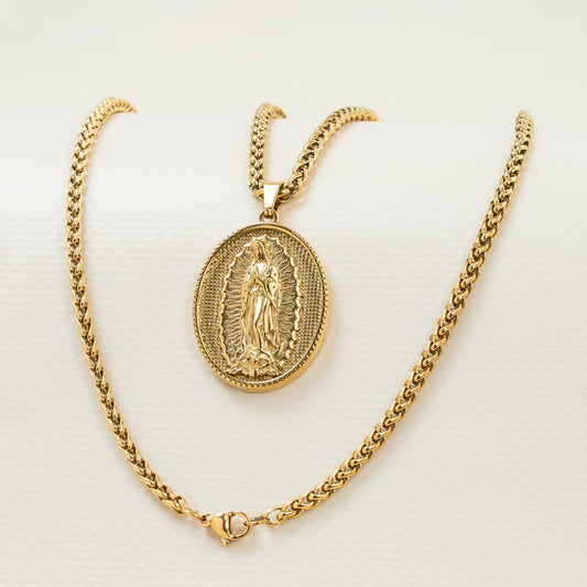 Cadena trigo + dije Virgen de Guadalupe en oro laminado