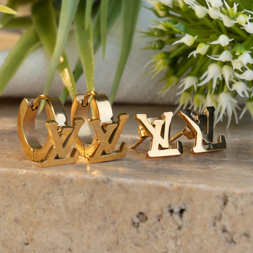 aretes LV oro laminado
