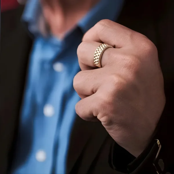 Anillo Esparta en oro laminado para hombre colombia
