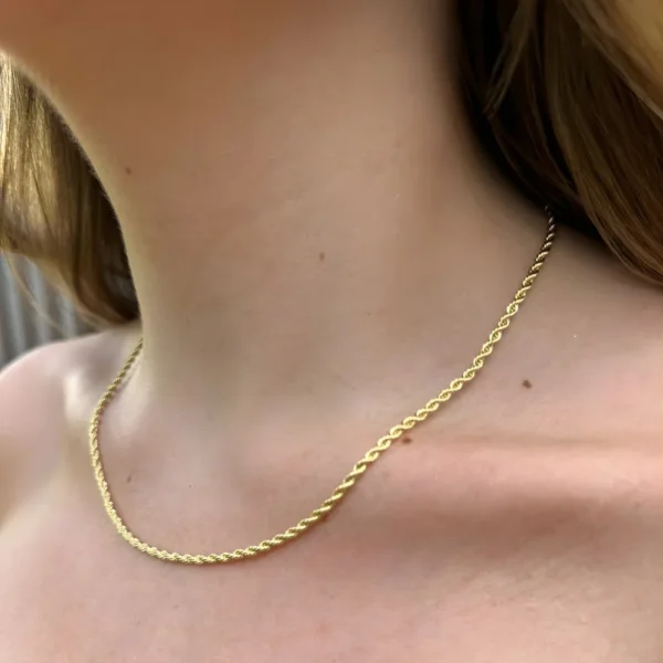 Cadena tipo lazo oro laminado mujer