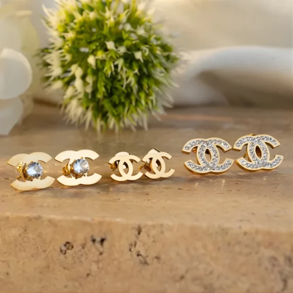 Set de aretes tipo CH en oro laminado 18k Ref 41 mujer