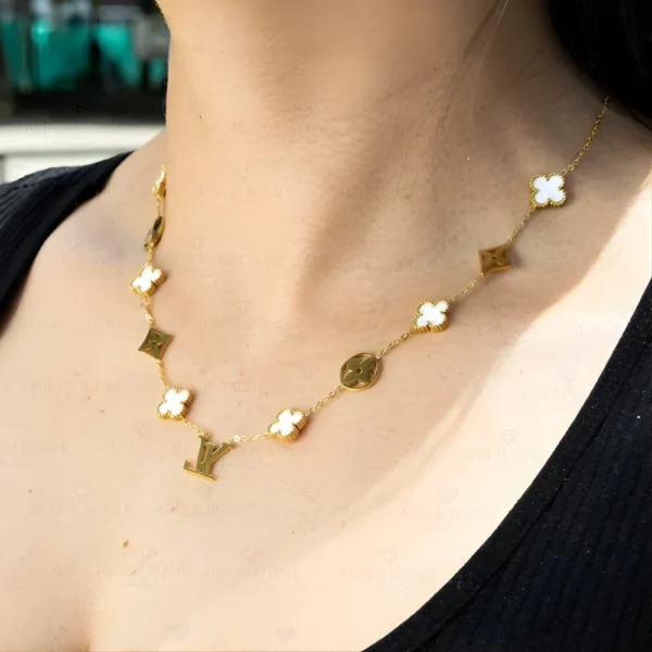 cadena lois vuiton mujer en oro laminado