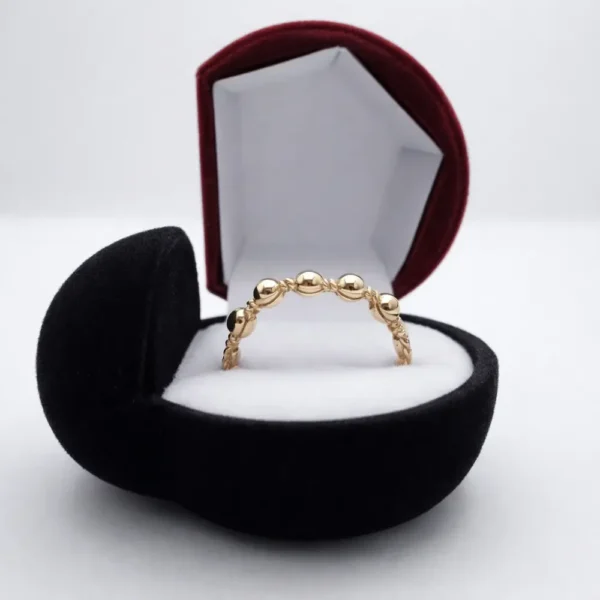Anillo en Oro Laminado 18k Tejido – Ajustable, Resistente y con Estilo